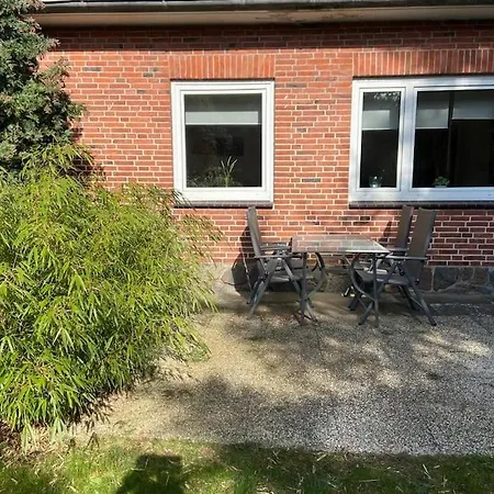 Feddersen Living Grosse Ferienwohnung - Garten - Terrasse - Smart Tv - Netflix Brunsbuttel Exterior photo