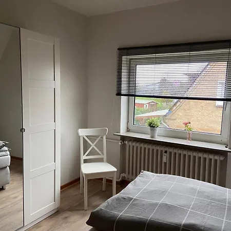 Feddersen Living Grosse Ferienwohnung - Garten - Terrasse - Smart Tv - Netflix Brunsbuttel Exterior photo
