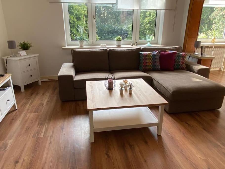 Feddersen Living Grosse - Garten - Terrasse - Smart Tv - Netflix Apartment *